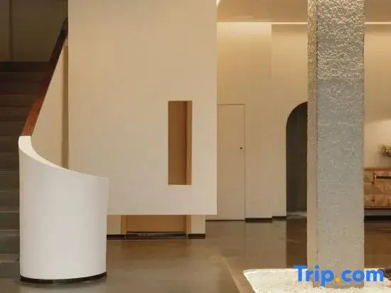 Tingshan Jiaoxia · Homestay: A Designer Riverside Mountain-View Retrea