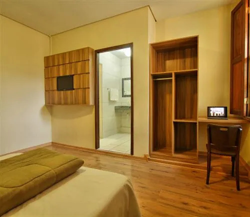 Roma Hostel