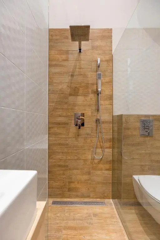 Squares and Dots Apartment