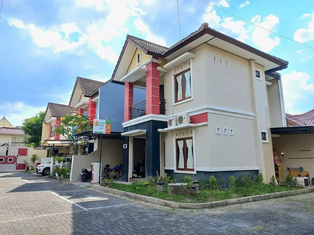 Homestay Jogja Simply Homy Unit Ambarukmo 3 dekat Jogja Expo Center (JEC)
