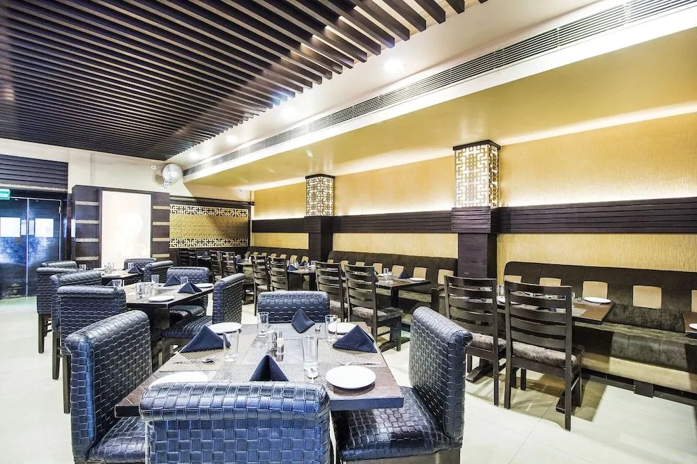 FabHotel KK Continental - 100m from Amritsar Junction Railway Station