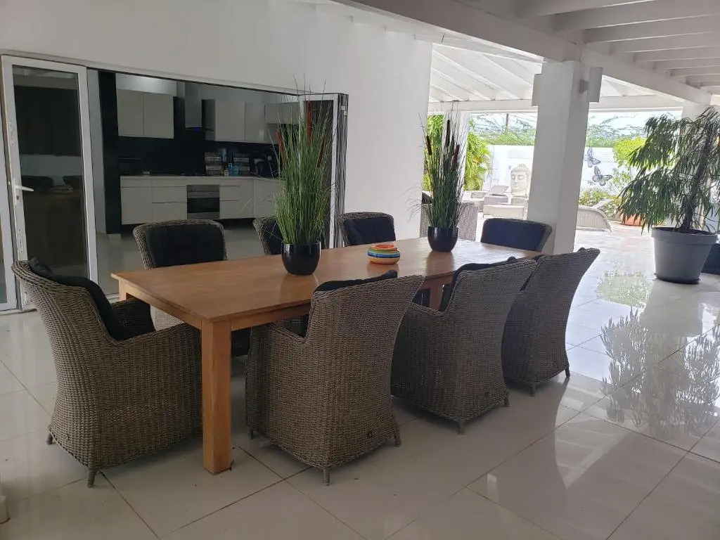 Palm Beach 34 Suitable for 8 Persons 4 Bedrooms 4 Bathrooms