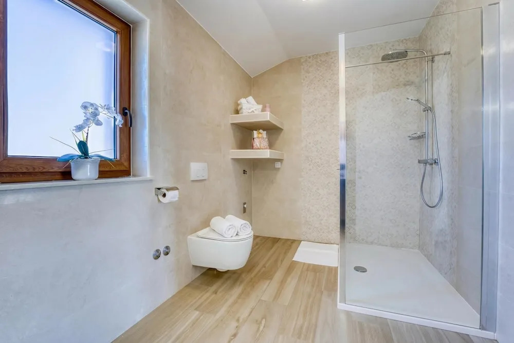 Villa Mare With Private Pool And Garden - Happy Rentals