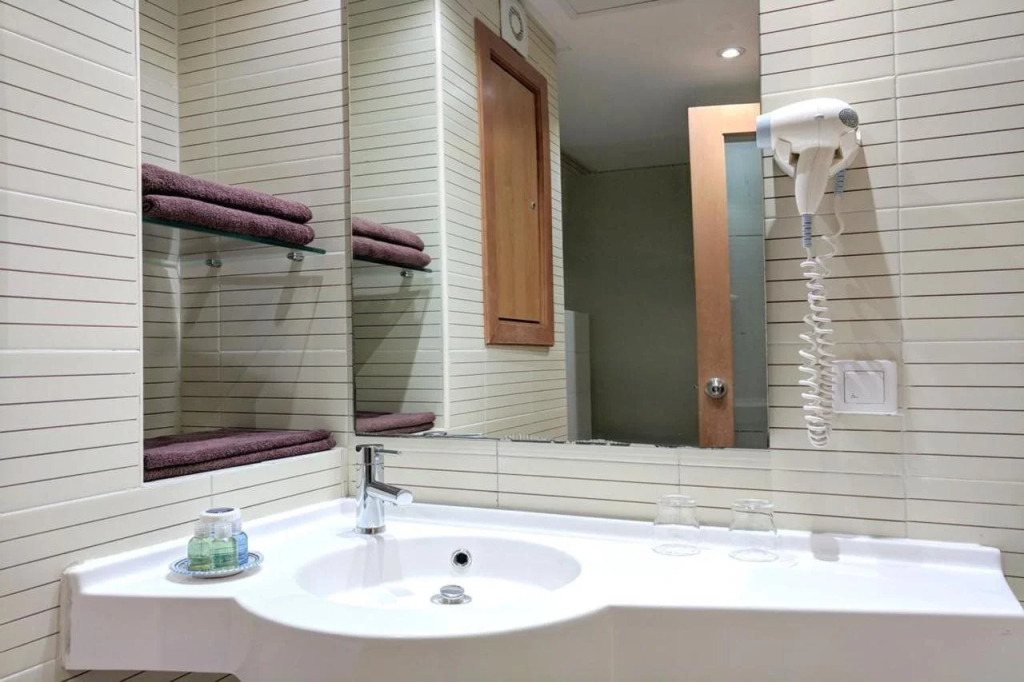 Hotel Tiba