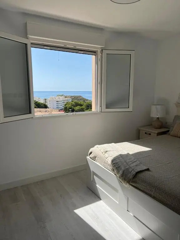 Apartamento con vistas al mar segunda línea Villajoyosa