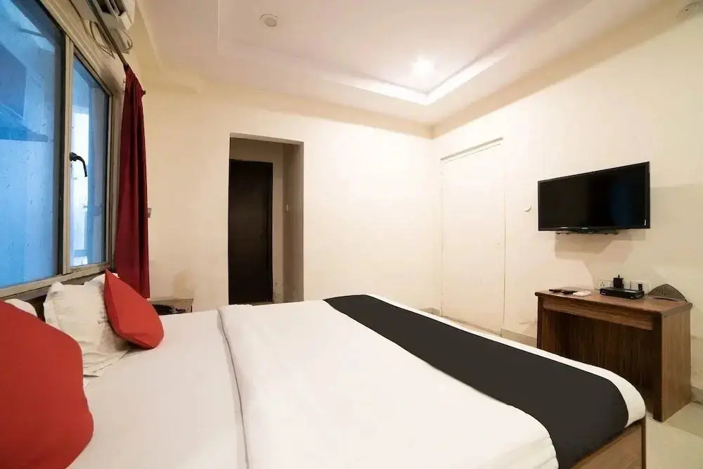 Hotel Riya Grand by OYO Rooms