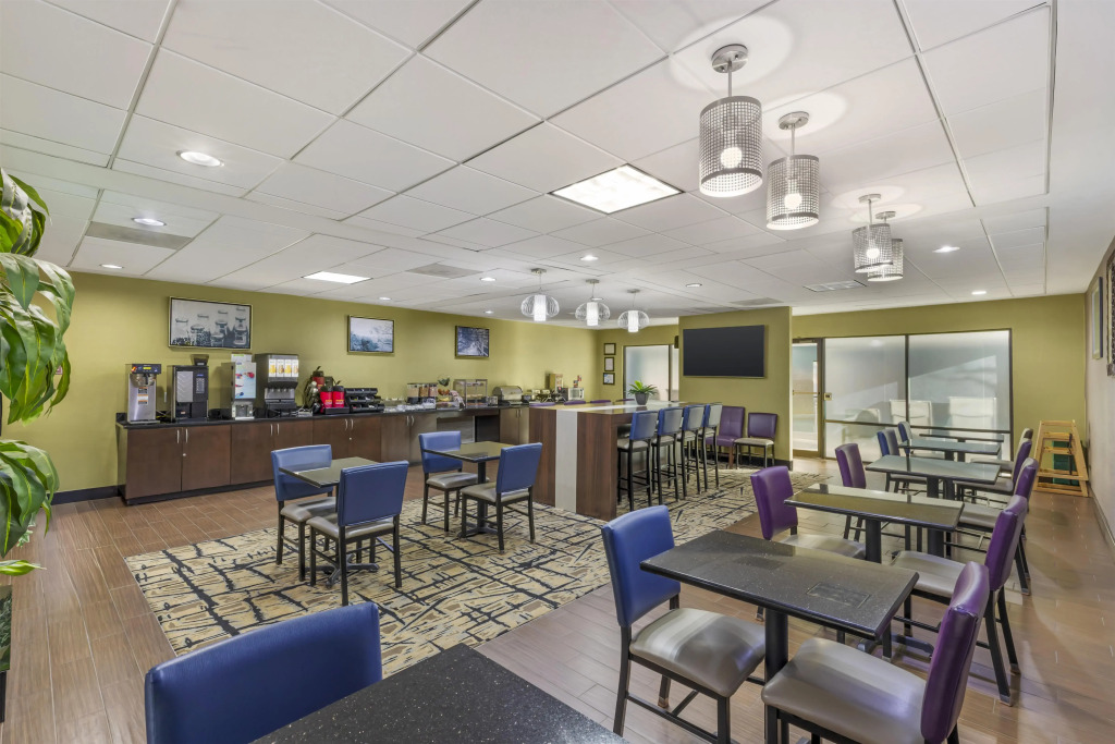 Best Western Plus McDonough Inn & Suites