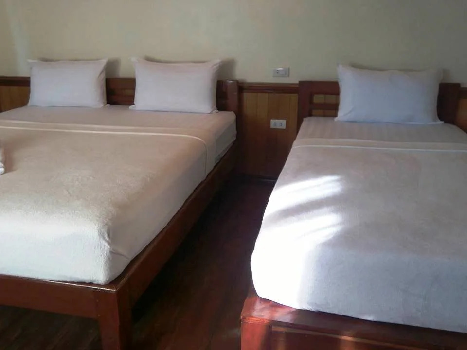 Nongsak Riverside Guesthouse & Nongsak Guesthouse