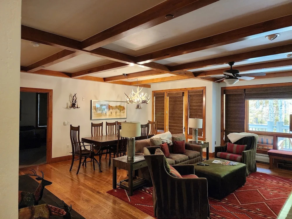 Scenic On-mountain 2br/2.5ba Bachelor Gulch Ski In/ski Out 2 Bedroom Condo by RedAwning