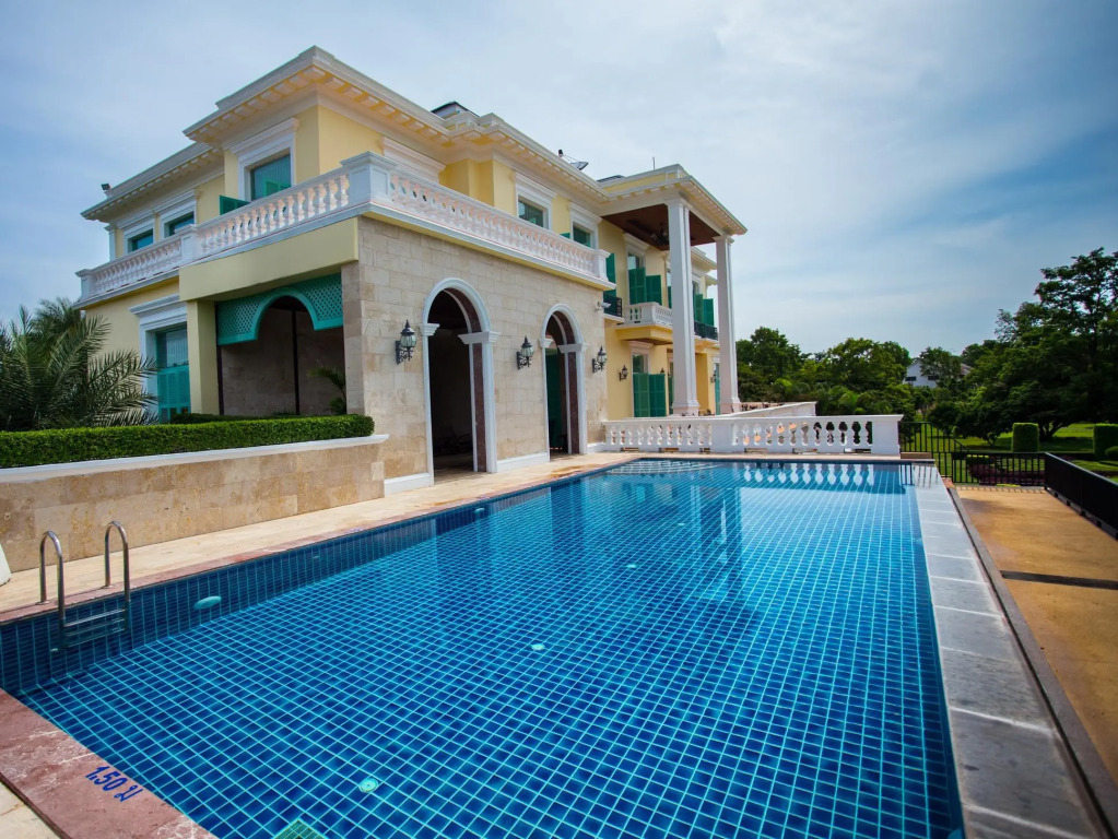 Chateau de Khaoyai Hotel & Resort