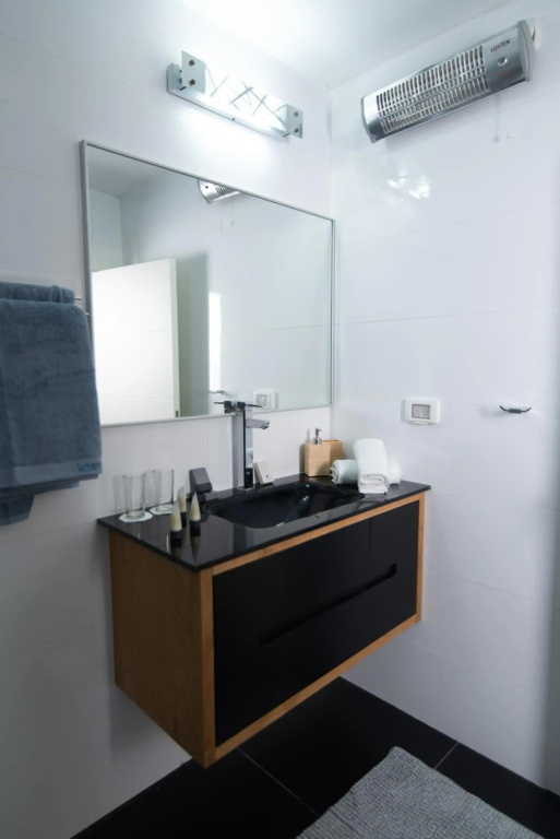Prestige Room in Prestige location Bahais Garden