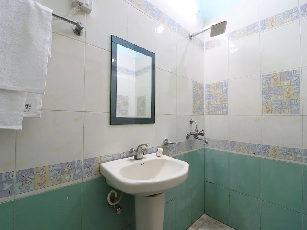 Oyo 26657 Vrindaban Guest House