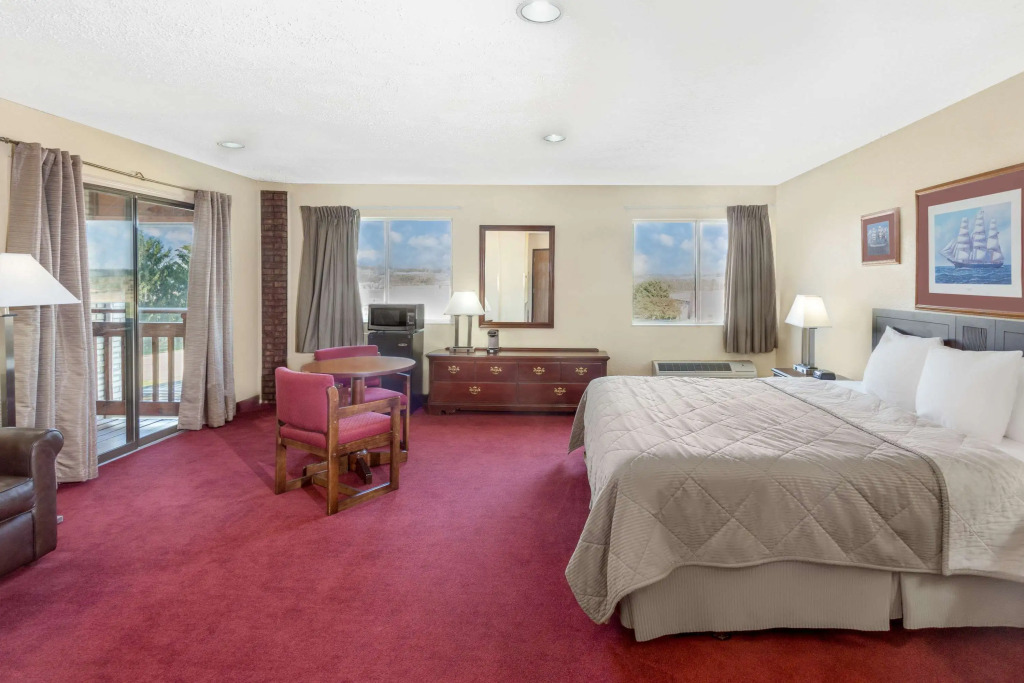 Days Inn by Wyndham Jackson