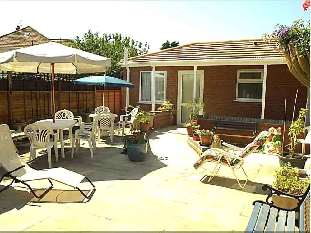 Clarendon Lodge - accommodation only