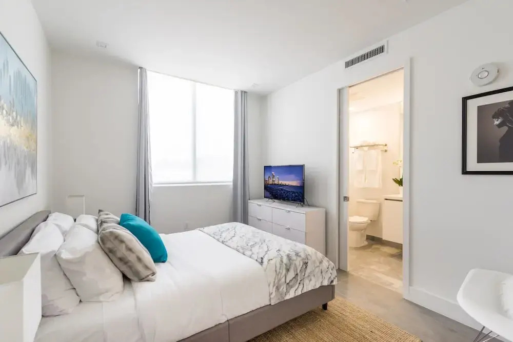 VHC Luxury Apartments 538-202