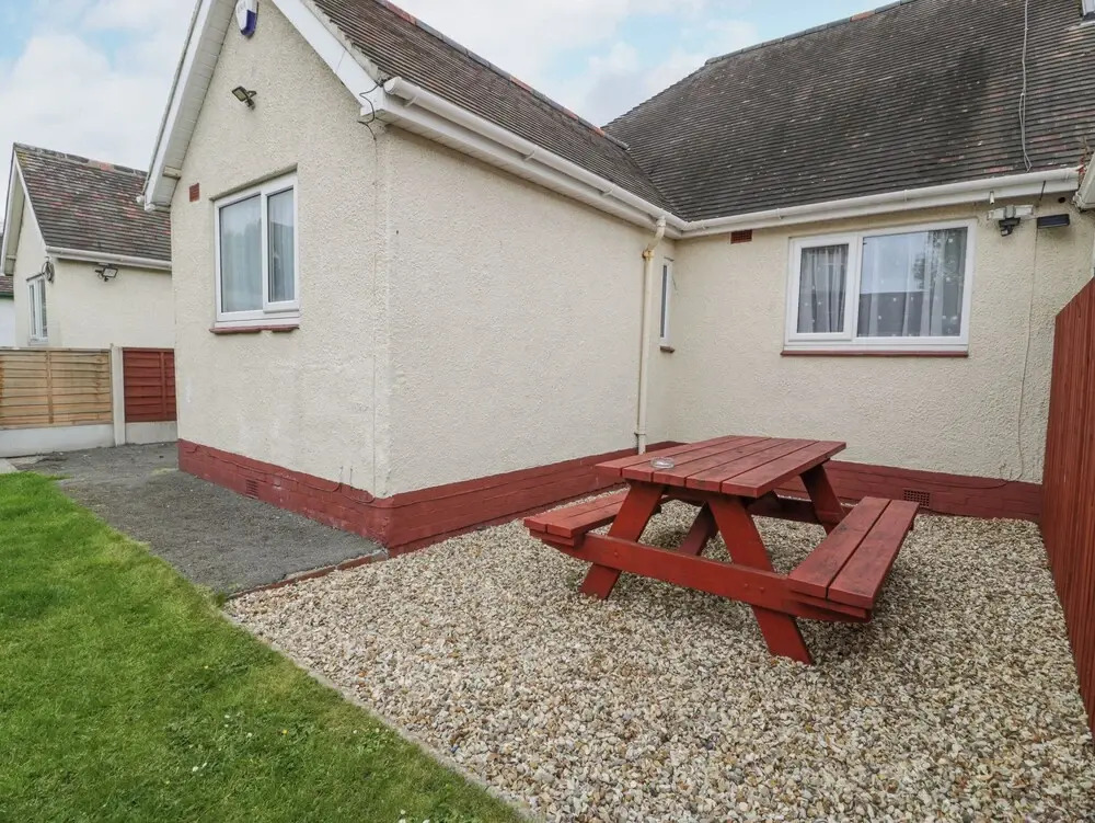 Maesdu Cottage
