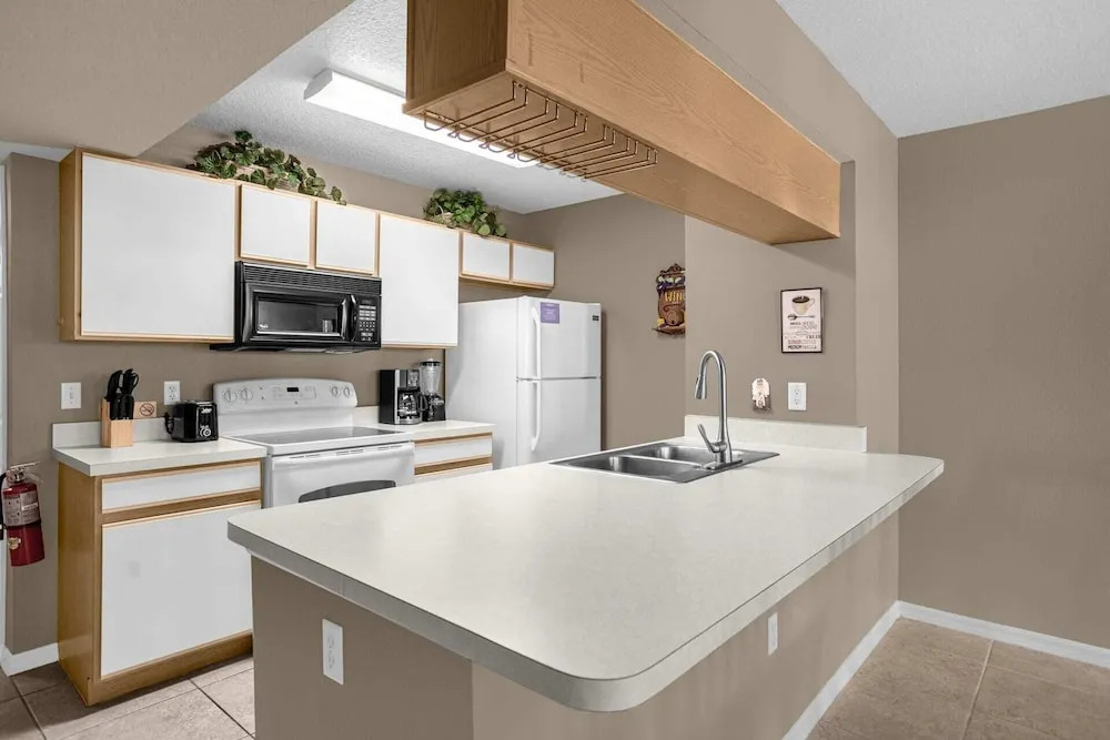 Upstay Sunny 3BR Orlando Home w Patio Near Disney