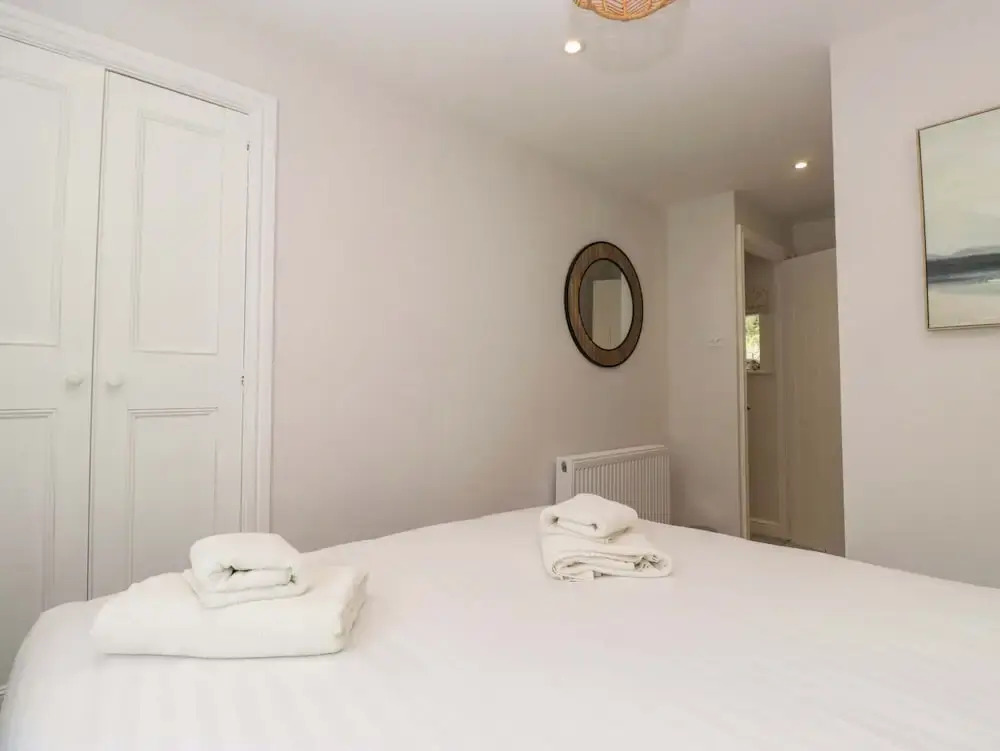 Riverside Cottage No 5