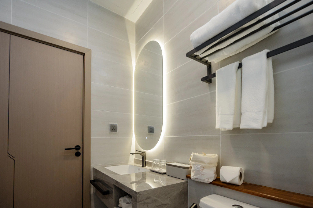 Отель HippoTel Khaorang Phuket Town