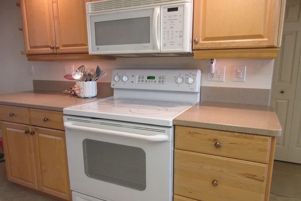 Harbour Pointe 1014 2 Bedrooms 2 Bathrooms Condo