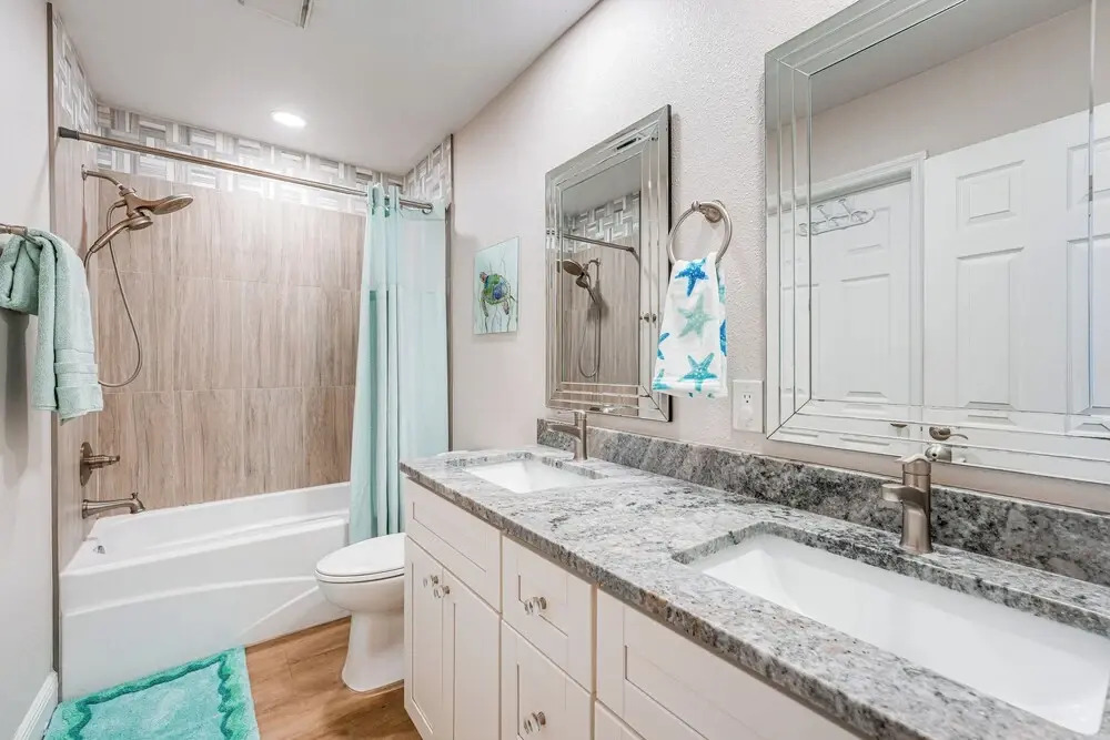 Beachfront Condo w/ Pool in Redington Shores