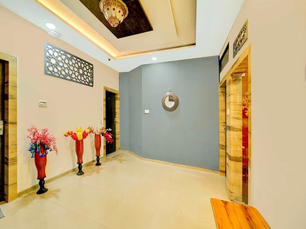 Hotel O Vrindavan Palace Colony