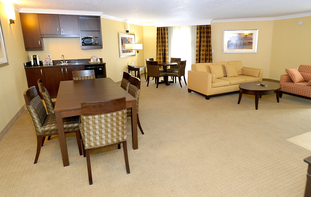 Holiday Inn & Suites San Mateo - SFO by IHG