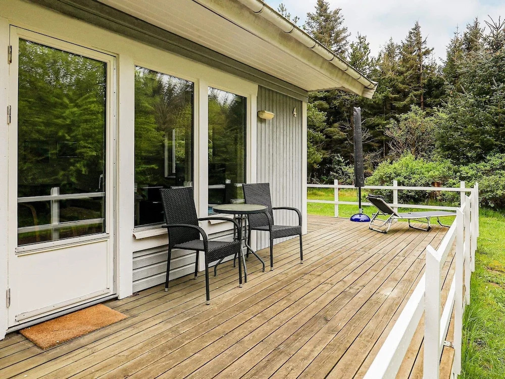 6 person holiday home in Løkken