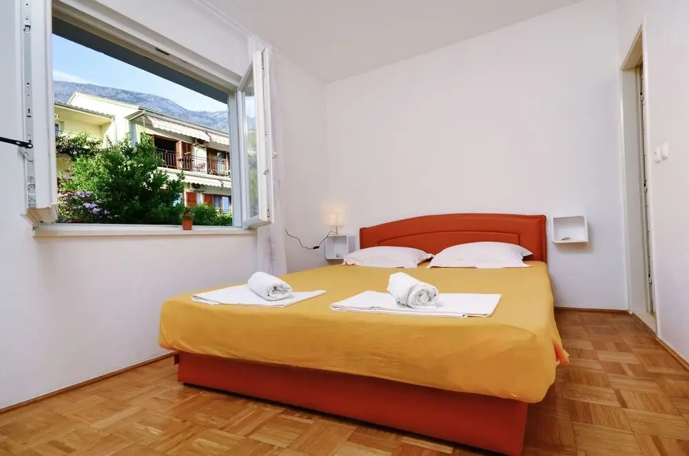 Zrine - Comfortable With a Balcony - A1