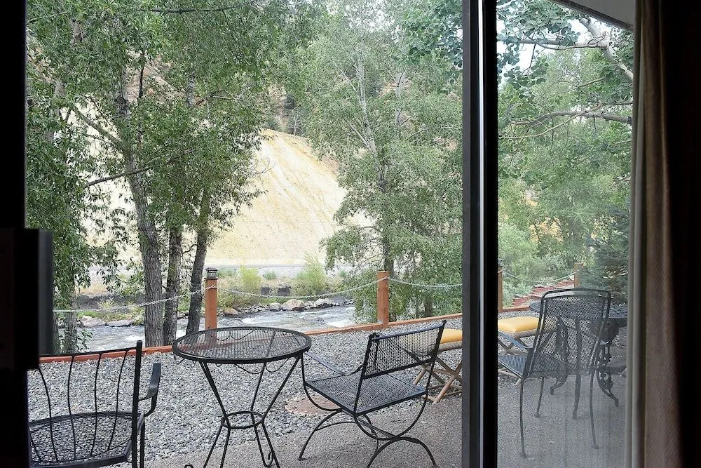 Argo Inn and Suites