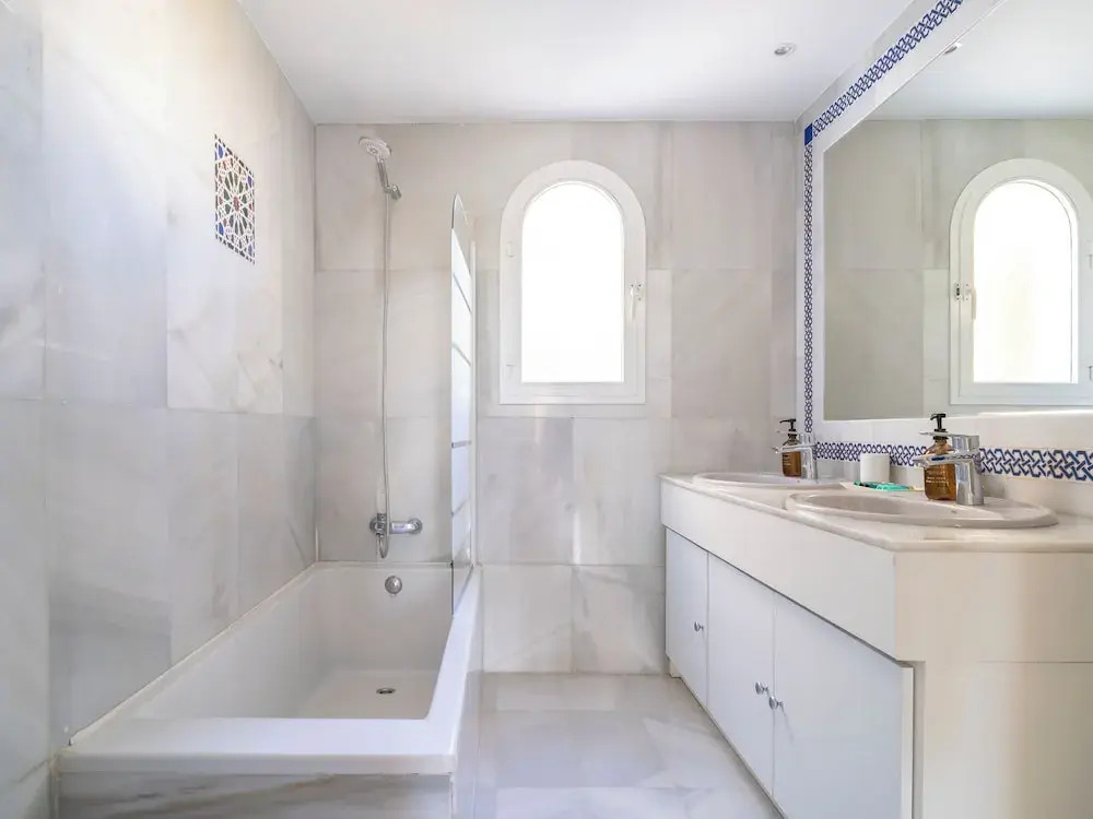 Sanders Beach - Stunning Villa Near Puerto Banus