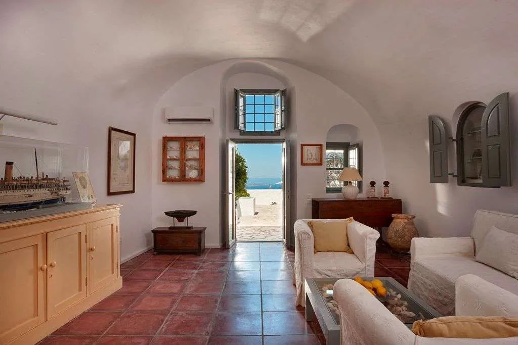 Nautilus Residence 3 bedroom villa at Firostefani