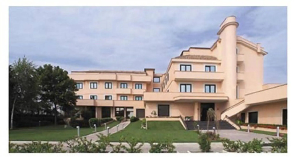 Hotel De La Ville & Centro Congressi