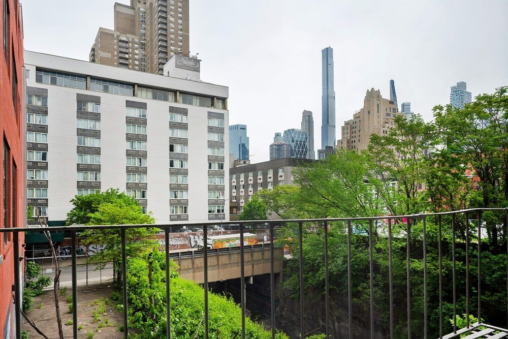 48-3rw Brand New 1BR Prime Hells Kitchen - W D