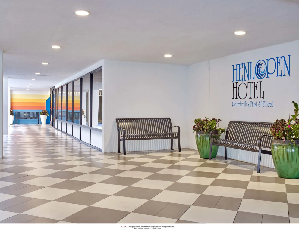 Henlopen Oceanfront Hotel