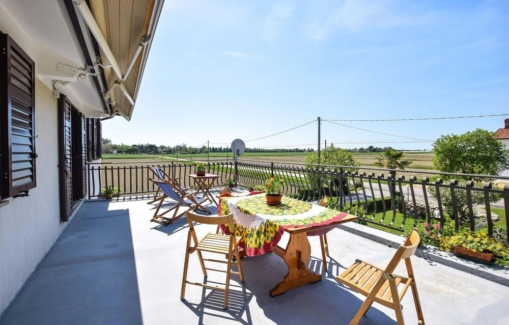 Awesome Apartment in Grado With Wifi and 2 Bedrooms