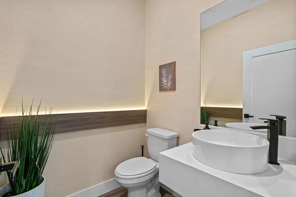 Stylish Home 15 Min to Magic