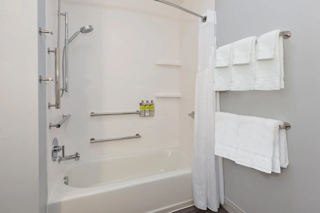 Holiday Inn Express & Suites - Cedar Springs - Grand Rapids N by IHG