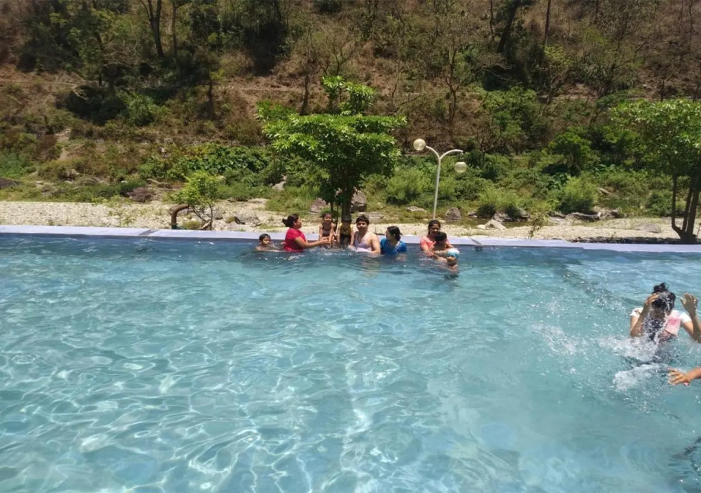 Crocus River Resort