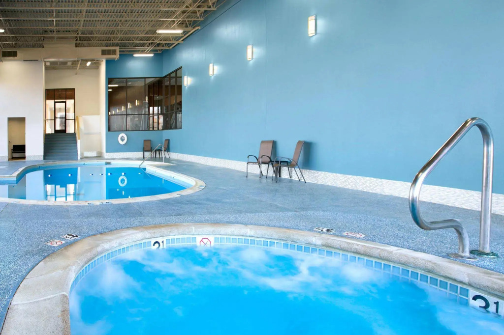 Aviator Hotel & Suites, Best Western Signature Collection
