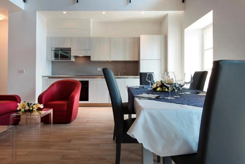 Britannia Luxury Apartments