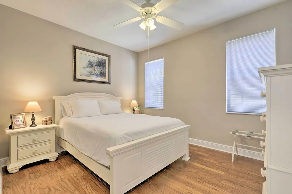 Waterfront Gem w/ Pool & Dock in Apollo Beach