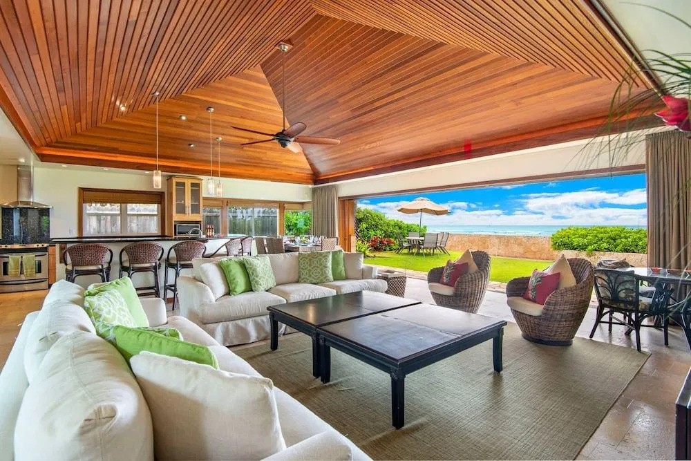 Diamond Head Tiki Estate