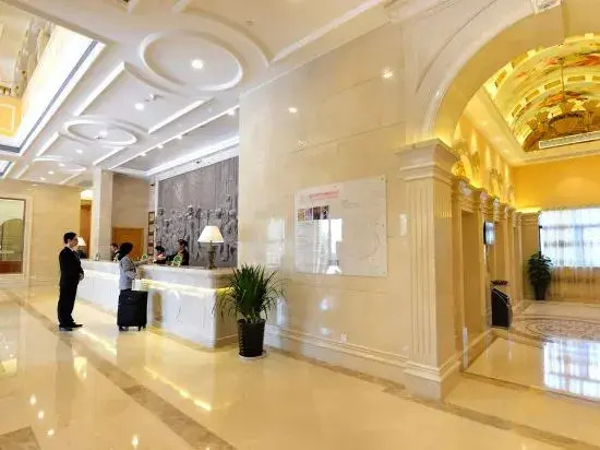 Vienna International Hotel (Qinzhou North District Government High Speed Railway Station)