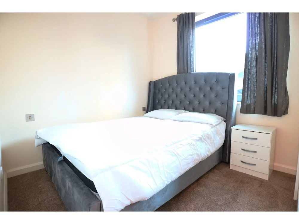 Breathtaking Modern Flat on the Dockside, Sleeps 6