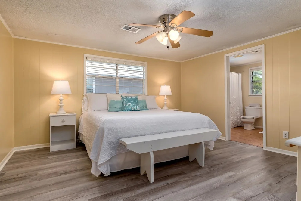 Casa Azul - 315 Port Royal 3 Bedroom Home by RedAwning
