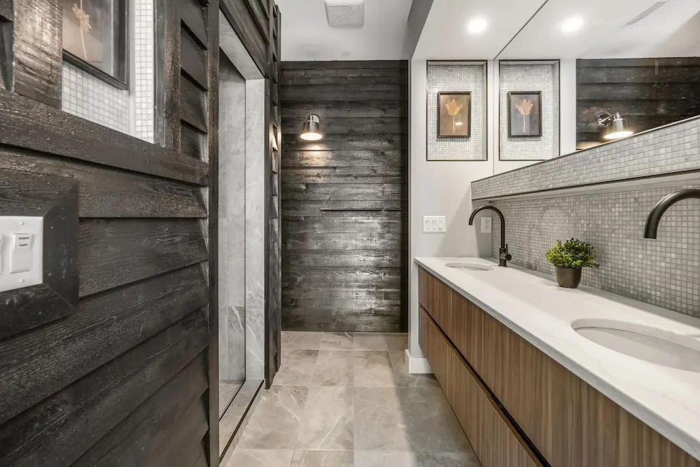 Chalet Monashee - Brand New High-End Property with Amazing Views