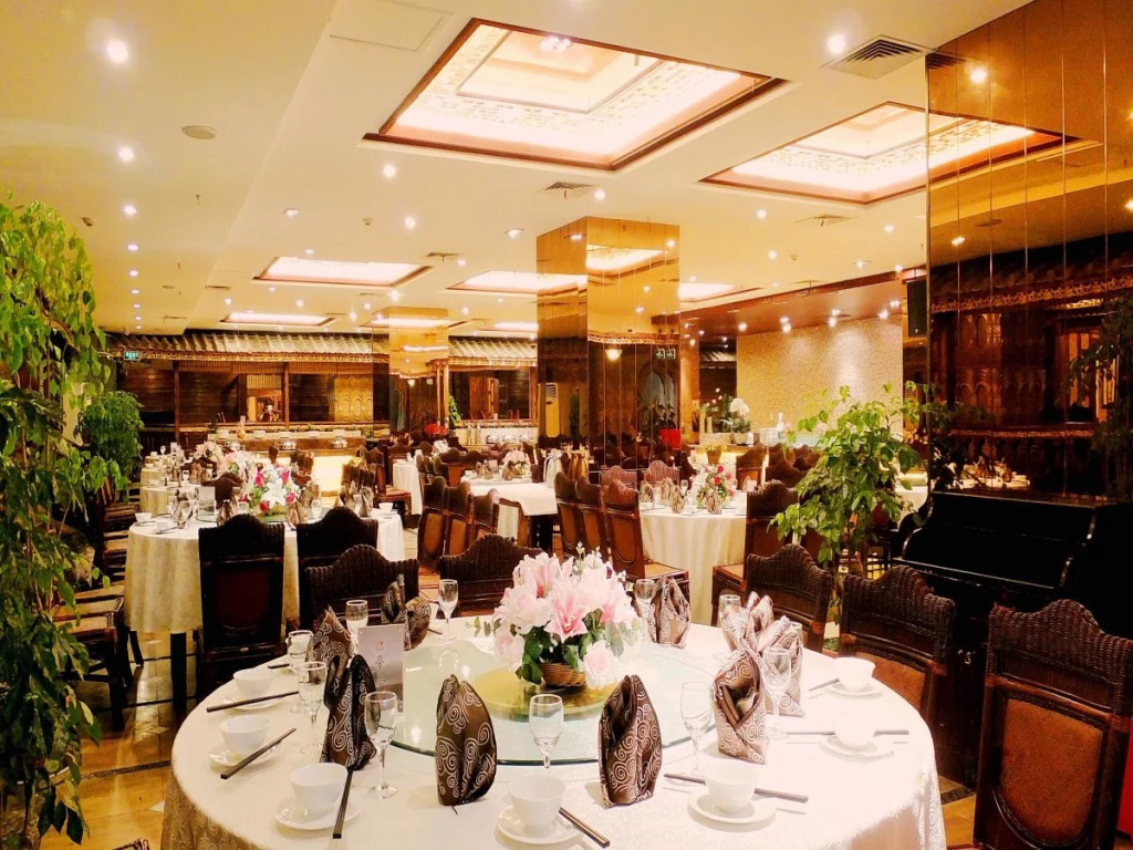 Western Royal Palace Hotel