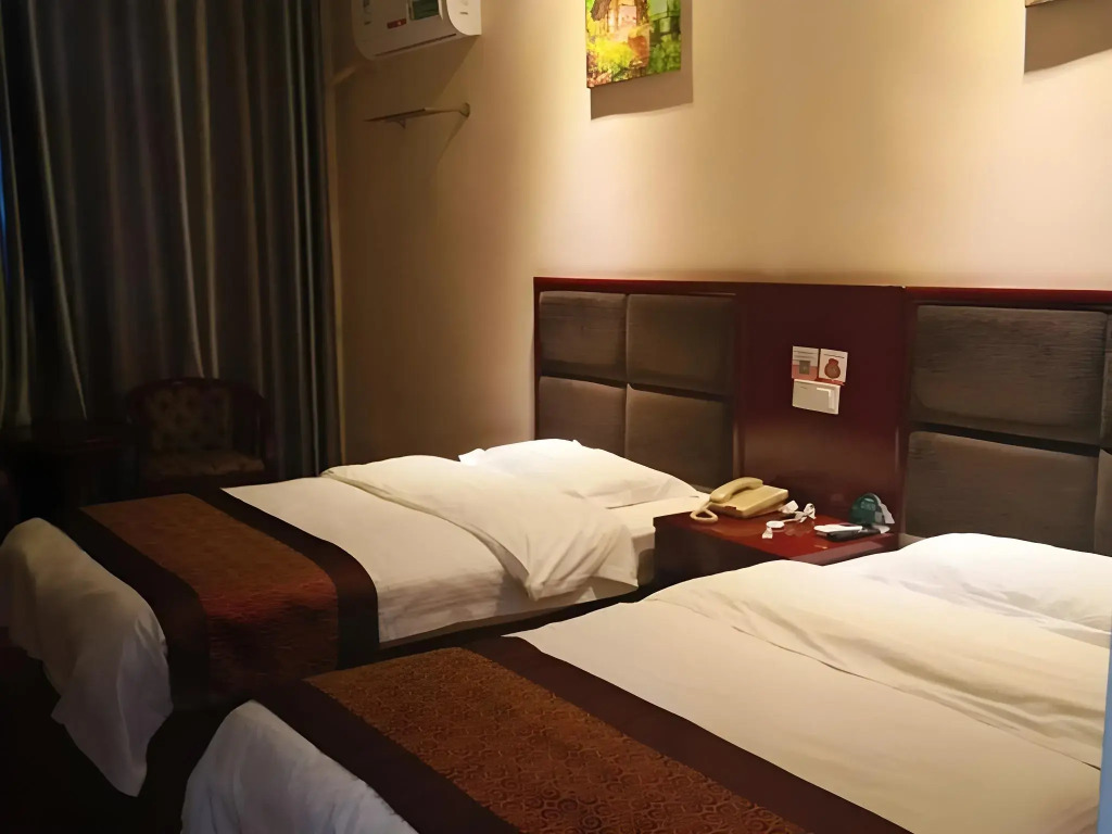 GreenTree Inn LiuAn HuoQiu County JianXing Road Express Hotel