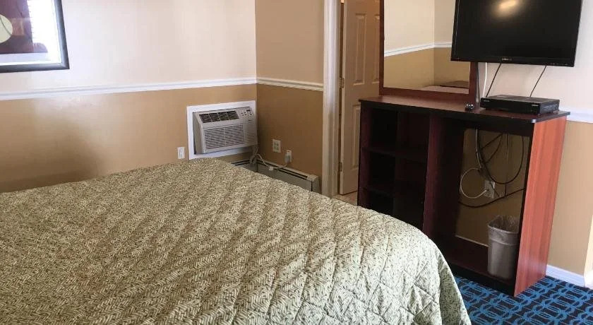 Shirley Motel